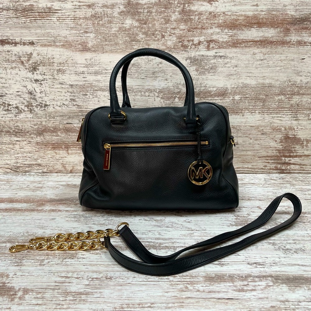 Micheal Kors versatile leather bag